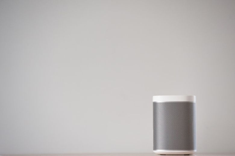 Сравнение трёх платформ: Алиса (Яндекс), Siri (Apple) и Google Assistant