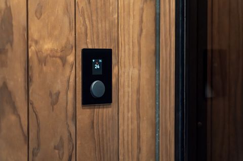 Чем принципиально отличаются KNX и беспроводные протоколы?
