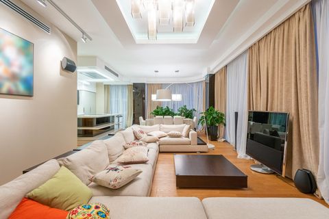 Какие сценарии освещения необходимы в гостиной от 50 м²?